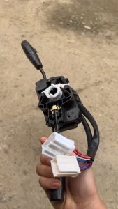 Công tắc tổng hợp xi nhan gạt mưa xe ô tô kia k165 k2700 k3000 xe kia 1 tấn 14 tấn 25 tấn các loại