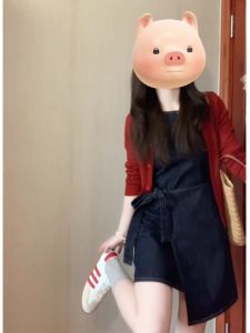 เสื้อคาร์ดิแกนถักไหมน้ำแข็งสีแดงบางๆ สำหรับผู้หญิงในฤดูร้อน เสื้อคลุมเครื่องปรับอากาศแบบสวมหัว แขนยาว คอวี ทรงเข้ารูป เสื้อคลุมกันแดด