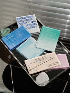 แม่เหล็กติดตู้เย็นอะคริลิกดั้งเดิมที่สร้างสรรค์และมีศิลปะ ดูดซับแม่เหล็กแบบเรียบง่าย ของขวัญสำหรับนักเขียนบทกวี