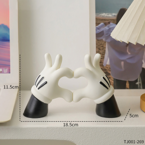 Miniso Cartoon Cute Disney Mickey Love Hands Ornamentalis Creative Desktop Decoration Home Accessories Gift for Lover
