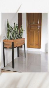 modern plant box 90x30x25 cm *palochina and steel legs. solid wood with sealer and top coat. very smooth and sturdy. Aesthetic minimalist and functional.
