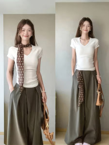 GUAICAI | V-Neck Slim Fitting Short Sleeve T-Shirt