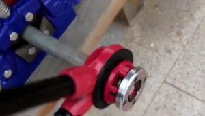 High Quality Hand Held Universal Pipe Tap Water Wire Plumbing 1/2" to 2 inches Galvanized Die Head