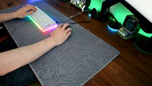 Đế giữ dây chuột Razer Mouse Bungee V3 Chroma (RC21-01520100-R3M1) - Hàng Chính Hãng