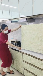 168 Thickened shiny painted stove top sticker Self-adhesive high temperature resistant cabinet wall renovation waterproof and oil-proof sticker (5m x 40cm)