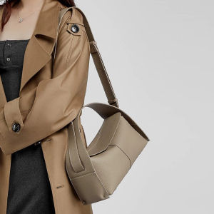 BeeGreen Women Genuine Leather Shoulder Bag Elegant Small Handbag Versatile Commuter Bag