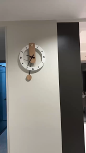 Swing wall Clock Solid Wood Silent Living Room Bedroom Decoration Household Wall Decoration Clock