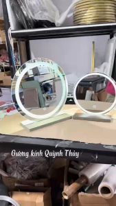 Gương Trang Điểm Để Bàn LED Cảm Ứng Đa Năng Tặng Đế Gỗ - Gương Trang Điểm Cao Cấp