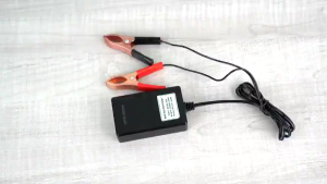 Clip charger DC12V24 to 5V USB Power Converter 3-Port USB Car Charger