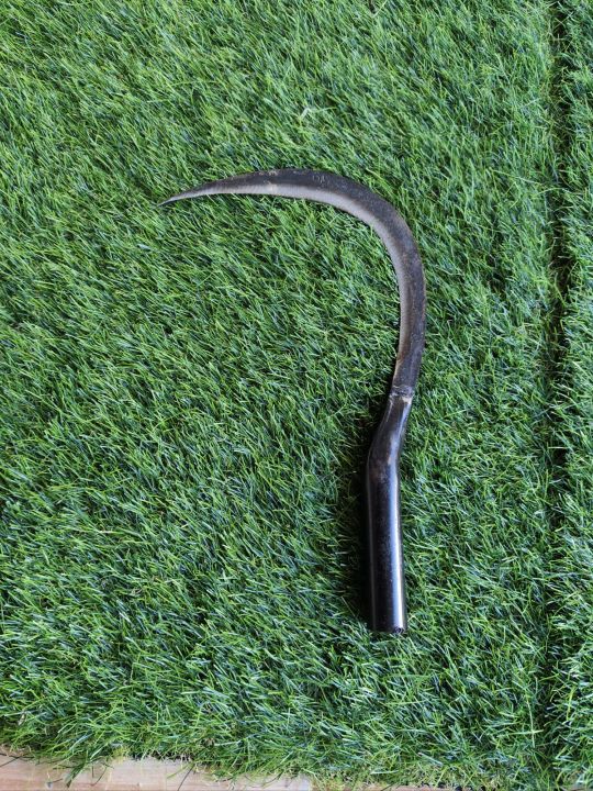 เคียวเกี่ยวข้าว ตรา3ย. รุ่นใหญ่ เหล็กกล้าชุบแข็ง