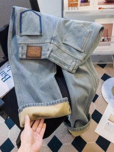 กางเกงยีนส์ทรงตรงเอวสูงผ้ากำมะหยี่ผสมขนแกะสีฟ้าอ่อนสำหรับผู้หญิง กางเกงขายาวทรงหลวม อบอุ่น ฤดูหนาว 2025