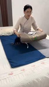 ( MẪU MỚI 2025 ) Thảm ngải cứu sưởi ấm bằng điện Kích thước: 60cm x 150cm 9 mức độ làm nóng tương ứng 30-60 độ Kết Hợp Hoàn Hảo Giữa Đông Y và Chăm Sóc Hiện Đại