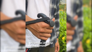 TaffSPORT Tongkat Hiking Trekking Pole Telescopic 4 Section - E4102