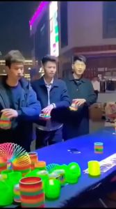 Mainan Slinky Rainbow 5.5 Kantung Slinky Magic Spring Spiral Pelangi