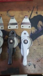 Kunci Jendela Sliding & Grendel Jendela Geser