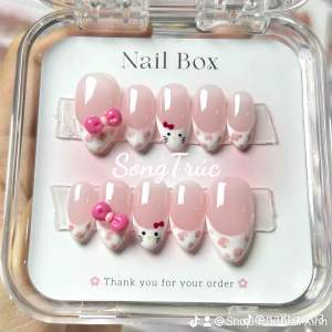 M47 - Nailbox Design Mẫu Tay Thiết Kế Mèo Hello Kitty Fench Trắng Dễ Thương