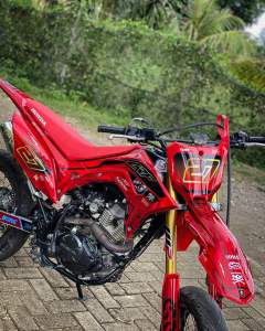 DECAL STIKER FULLBODY CRF 150 L SUPERMOTO MERAH FULL CRUM COMBINASI GOLD PREMIUM BEBAS CUSTOM
