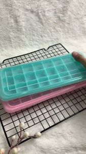 ( SIAP KIRIM ) Cetakan Es Batu Silikon+Tutup 24 Cube - Cetakan Es batu Elastis / Cetakan Coklat / Cetakan Puding / Cetakan Agar-agar by KEDAI REJEKI