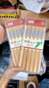 Bộ 10 đôi đũa tre vân đá xuất Nhật G079 mang đến cho bạn trải nghiệm ăn uống tuyệt vời