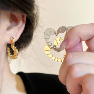 Unique Silver Heart Shaped Earrings Womens Fashion Minimalist Style Luxury Feelings New 2025 Trendy Jewelry Accessories