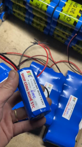 Pin 3.2V (32700-32650) dùng cho đèn năng lượng mặt trời đèn pha tiết kiệm năng lượng (có mạch bảo vệ 1S) từ 20w - 1000ww