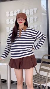 เชิ้ตคอปกโปโลแขนยาว ผ้ายืดหนา เนื้อผ้าลายริ้วนิ่มๆ ใส่กันหนาวได้ใส่อากาศปกติได้ไม่ร้อนค่ะ งานทรงโอเวอร์ไซส์ตัวยาว งานปัก