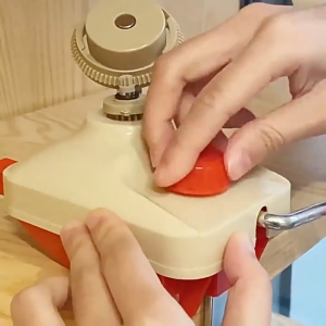 SG Stock Manual Bobbin Winder Yarn Spinner Ball Winder Knitting Operated Weaving Wool Fiber String Cone Winder For Making