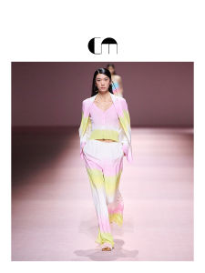 Runway Gradual V-neck Ribbed Cardigan