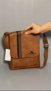 กระเป๋าสะพายข้างใช้งานได้ทุกโอกาส Crossbody Bag  Minimal & Functional 单肩包