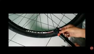 Pompa Angin Manual Portable: Solusi Murah & Elegan untuk Ban Sepeda, Bola & Balon