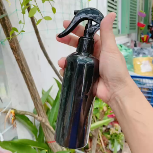 Bình xịt nhựa đen 300ml vòi xịt phun sương – hàng lỗi móp trầy nhẹ giảm giá 12K