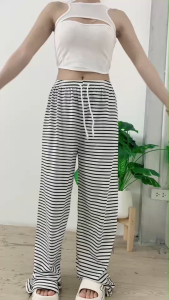 ชุดเซ็ตแฟชั่นผู้หญิง  ใส่แล้วดูเพรียวบางและทันสมัย