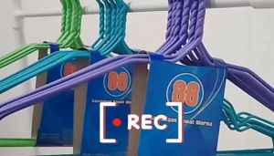 HANGER/GANTUNGAN BAJU KAWAT LAPIS COATING WARNA ANTI KARAT 10 PCS