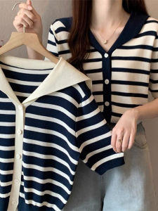 Áo Len Cardigan Dệt Kim Màu Xanh Sọc Mỏng Tay Ngắn Cho Nữ Xuân Hè 2025 Phong Cách Mới Cổ Thuyền Thanh Lịch Áo Khoác Ngoài Thường Ngày