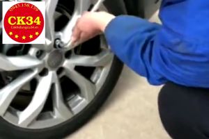 Cần xiết đầu tuýp chữ L có tăng đưa trợ lực mở lốp ô tô tiện dụng mang mọi lúc mọi nơi