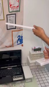 ฟรีสติ๊กเกอร์ 3 สี โคมไฟ หนังสือ ตั้งโต๊ะ หัวเตียง ปรับแสง 3 ระดับ มี 2 รุ่น