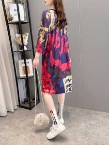 ชุดเดรสแขนสั้นผ้าไหมน้ำแข็งฤดูร้อนปี 2024 สำหรับผู้หญิงไซส์ใหญ่ ทรงหลวม ยาวปานกลาง แห้งเร็ว สไตล์ชายหาด เสื้อผ้าทำงานสไตล์เกาหลี