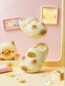 chikoku | Cartoon Cat Claw Breathable Covered Slippers