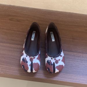 Flat Separated Toe Polka Dot Shoes
