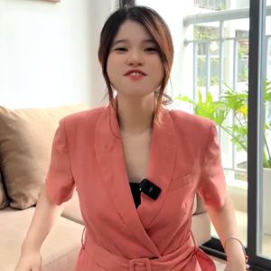 Giấy ăn Sắc Hạ TopGia cao cấp 4 lớp dập vân 4D thành phần bột gỗ tự nhiên