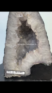 🇧🇷 巴西白水晶洞｜共生钛晶 ✨ 微紫晶点缀 Natural Brazilian Clear Quartz Geode 🇧🇷
