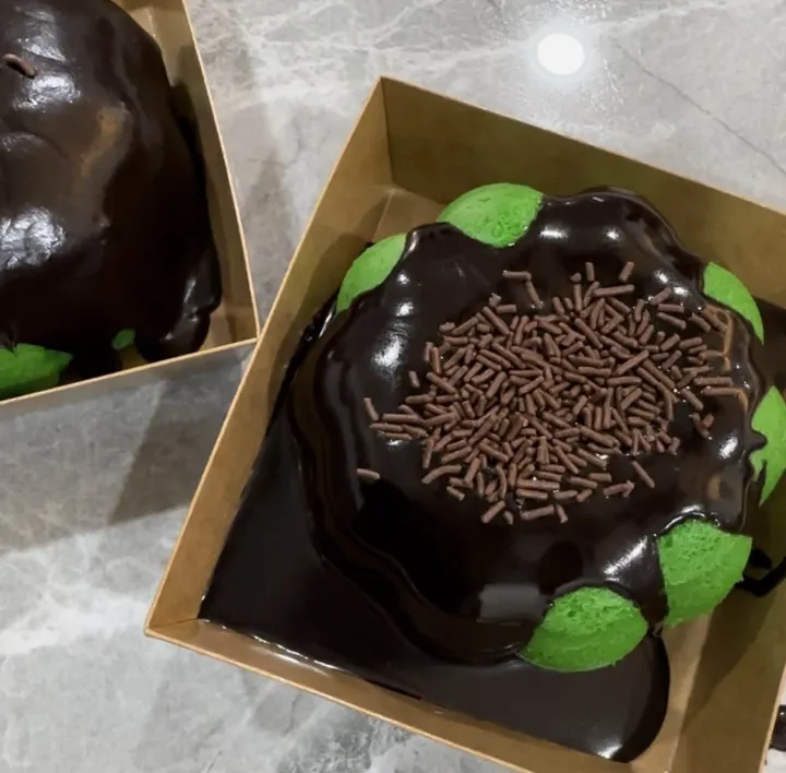 KEK%20COKLAT%20MOIST%20LELEH%20LAVA%205INCHI%20-%20Image%204