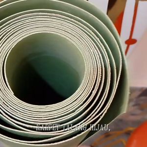 Karpet Talang Hijau 110cm Polos: Karpet Tahan Lama & Desain Minimalis