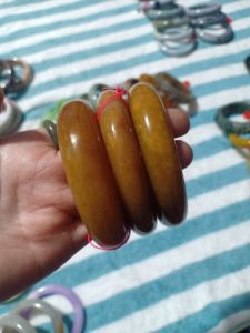 กำไลหยกแผลจากพม่าไซส์62รหัส 074BB