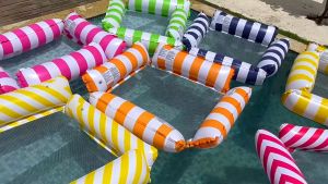 แพยางลอยน้ำ ท่อลม4ทิศทาง (003) แพตาข่าย แพลอยน้ำ รับน้ำหนัก70kg พับเก็บได้