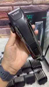 เลี่ยนตัดผม VGR รุ่น V-121 และ V-120 ผ่านที่น่ารัก แบตตาเลี่ยนแบบมีสาย แกะลาย และกันขอบ ปัตตาที่เลี่ยงตัด