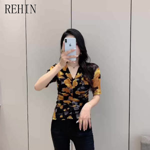 สำกับสายผู้หญิง คอวีพิมพ์ลายดอกไม้ เสื้อผู้หญิงแขนสั้น ฤดูร้อนใหม่