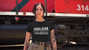 Kaos Baju Tshirt Hooligan Never Surrender - Kaos Sepak Raga Casual