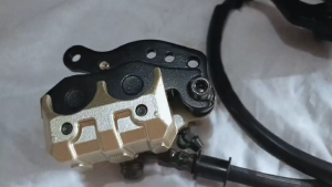 Front Caliper Set Assembly for Suzuki Smash 110 / Raider J 110 | Complete Disc Brake Caliper Replacement