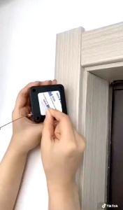 Dụng cụ đóng cửa tự động dây rút lực kéo mạnh dán tường không cần khoan đục